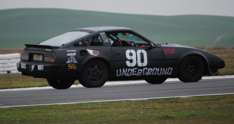 Illustration for article titled 24 Hours Of LeMons Arse Freeze-A-Palooza Über Gallery: Awesome Datsuns, Driven Nissans